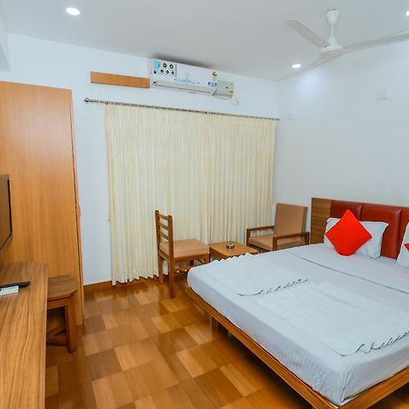 אודופי Hotel Janardana מראה חיצוני תמונה