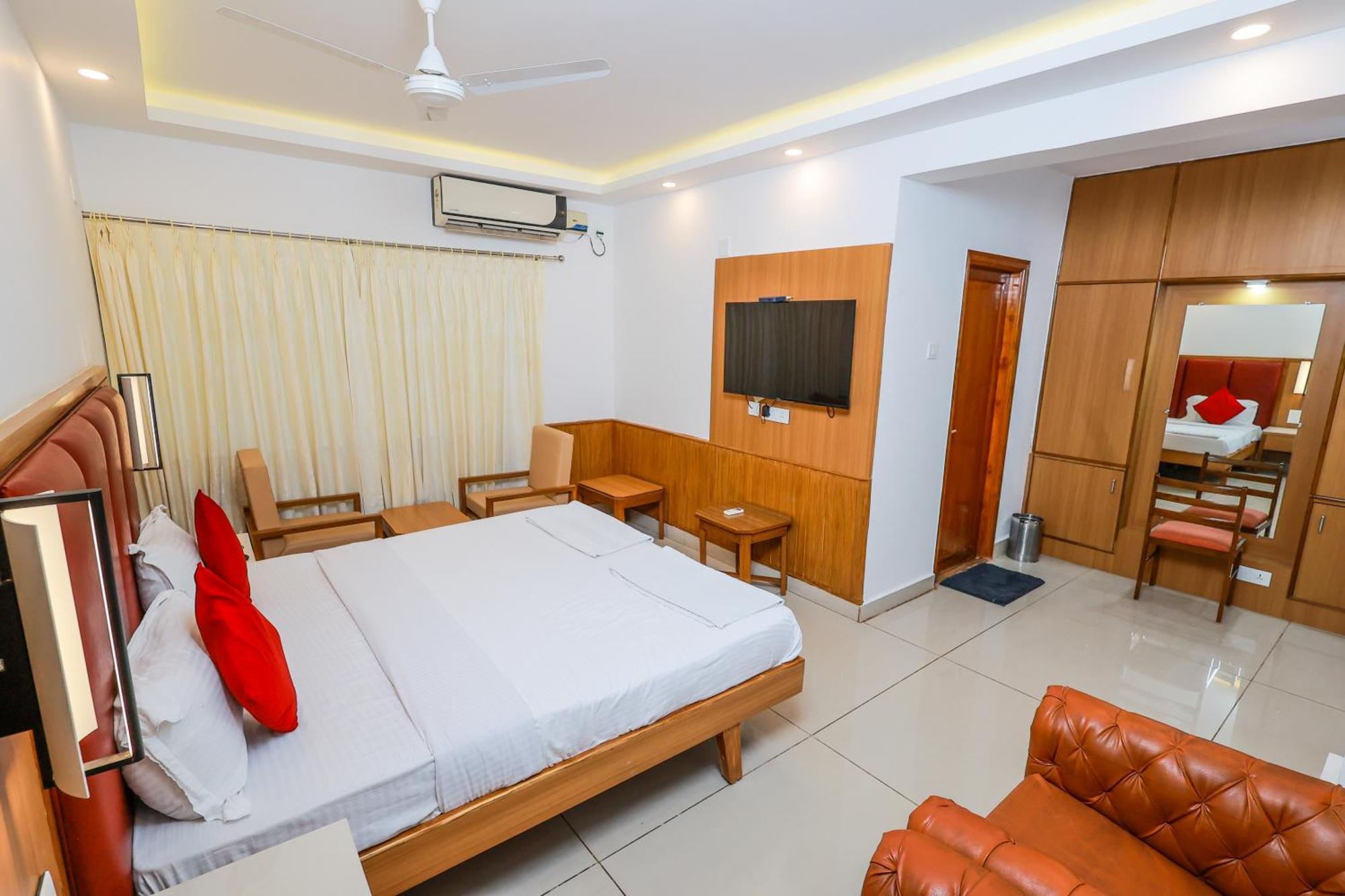אודופי Hotel Janardana מראה חיצוני תמונה